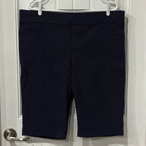 Sears 16W Navy Blue Polka Dot Stretchy Bermuda Shorts Pull on - Picture 4 of 11